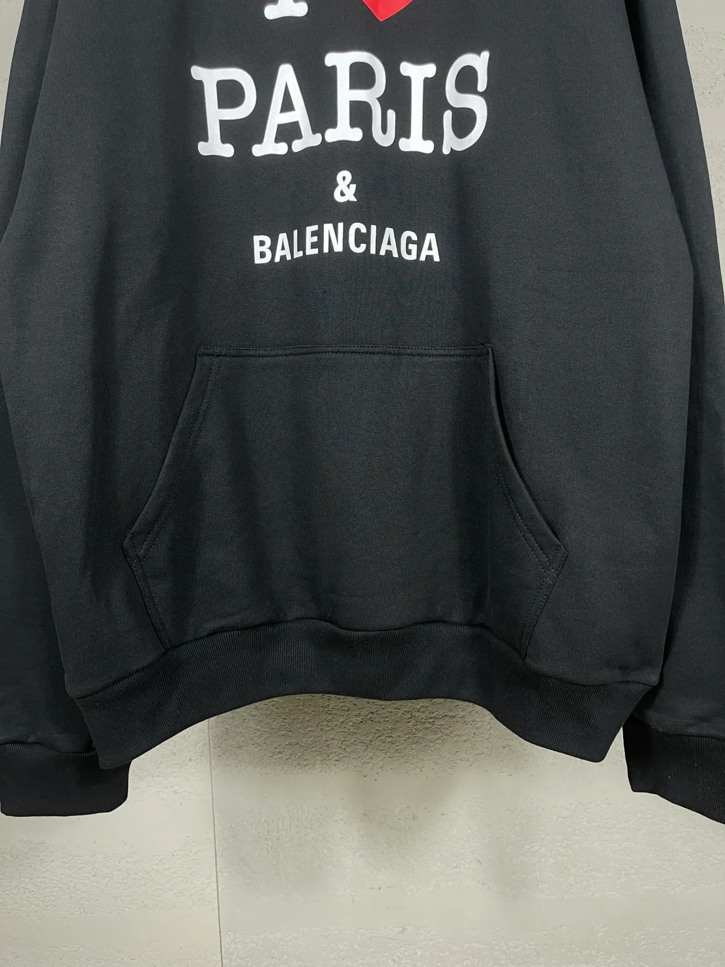 【 . Quality】BALENCI*GA/ .SS 24 New Arrival， I Love Paris& Balenciaxx . . Authentic ， ！ ZP 。 460 ， . ， ，。 。 . ， 。 OS . Same Style ：BL 238908 :：Black Size：XS S M L